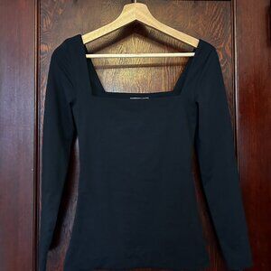 Aritzia Babaton Contour Long sleeve - black - M